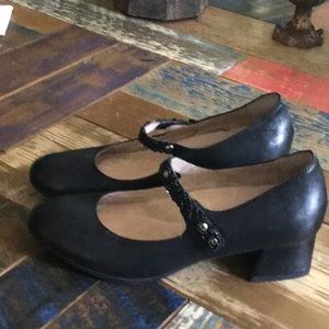 Pearling Dansko closed to Mary Jane’s